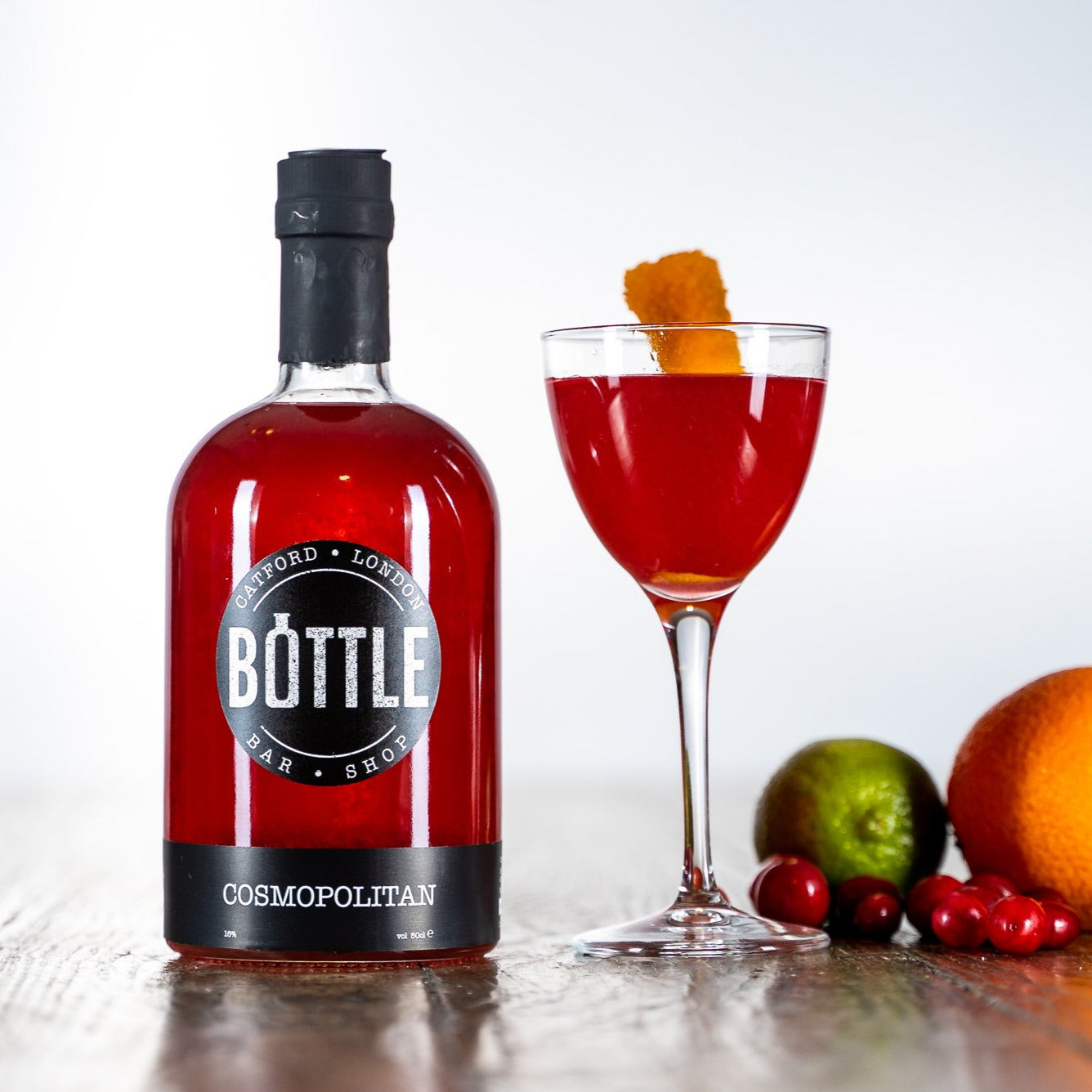Fruity Cocktail Gift Set with a Cosmopolitan
