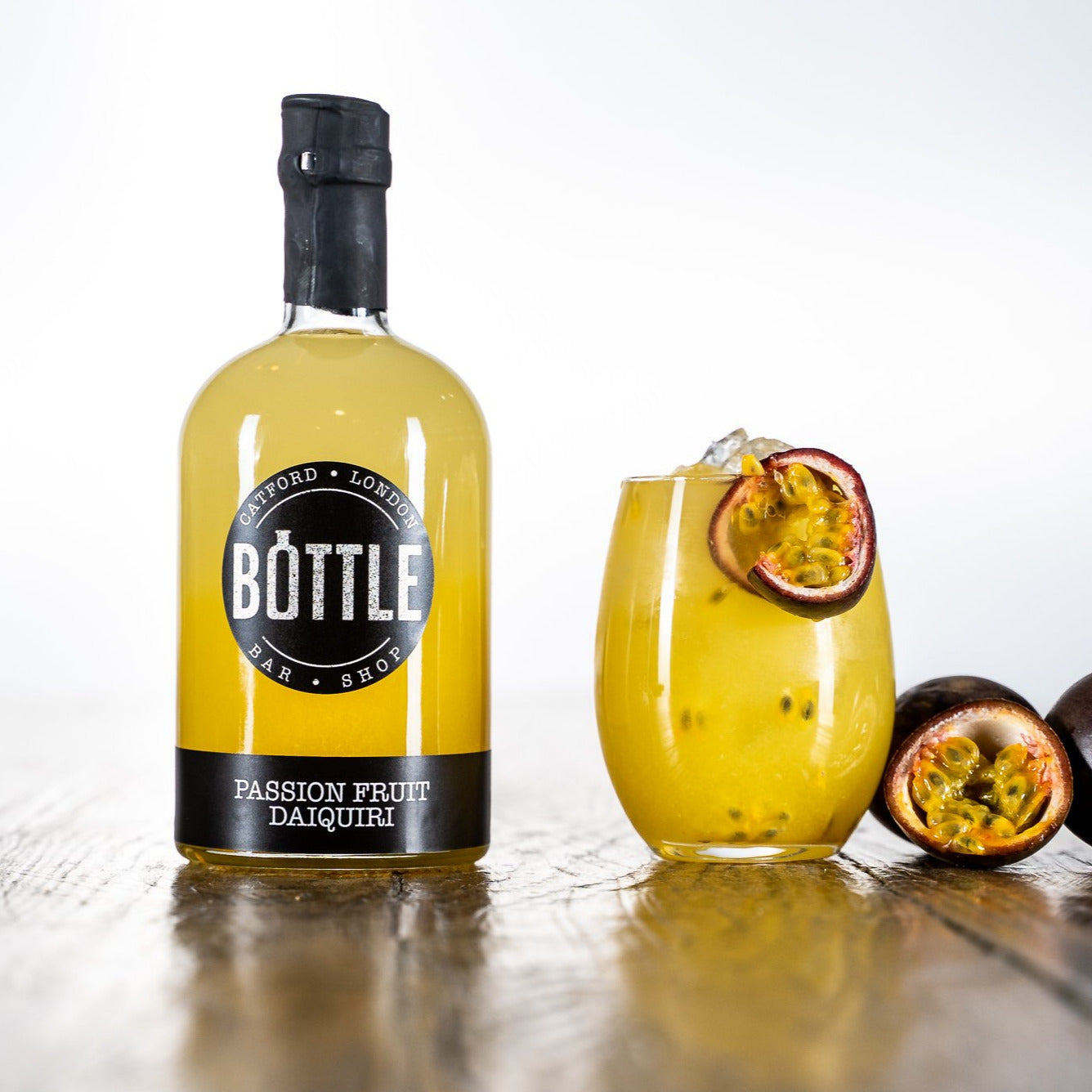 Fruity Cocktail Gift Set with a Passion Fruit Daiquiri